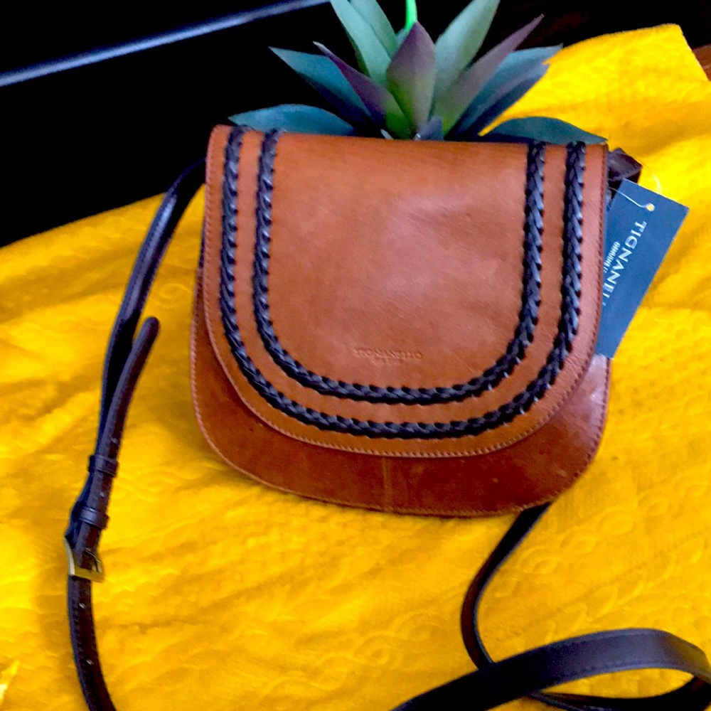 Tignanello Genuine Leather purse ! New with tags attached! Trying to downsize 🤗
